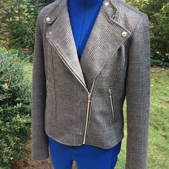 Ann Taylor Jackets & Blazers - Fabulous Ann Taylor Jacket Size 6 NWOT